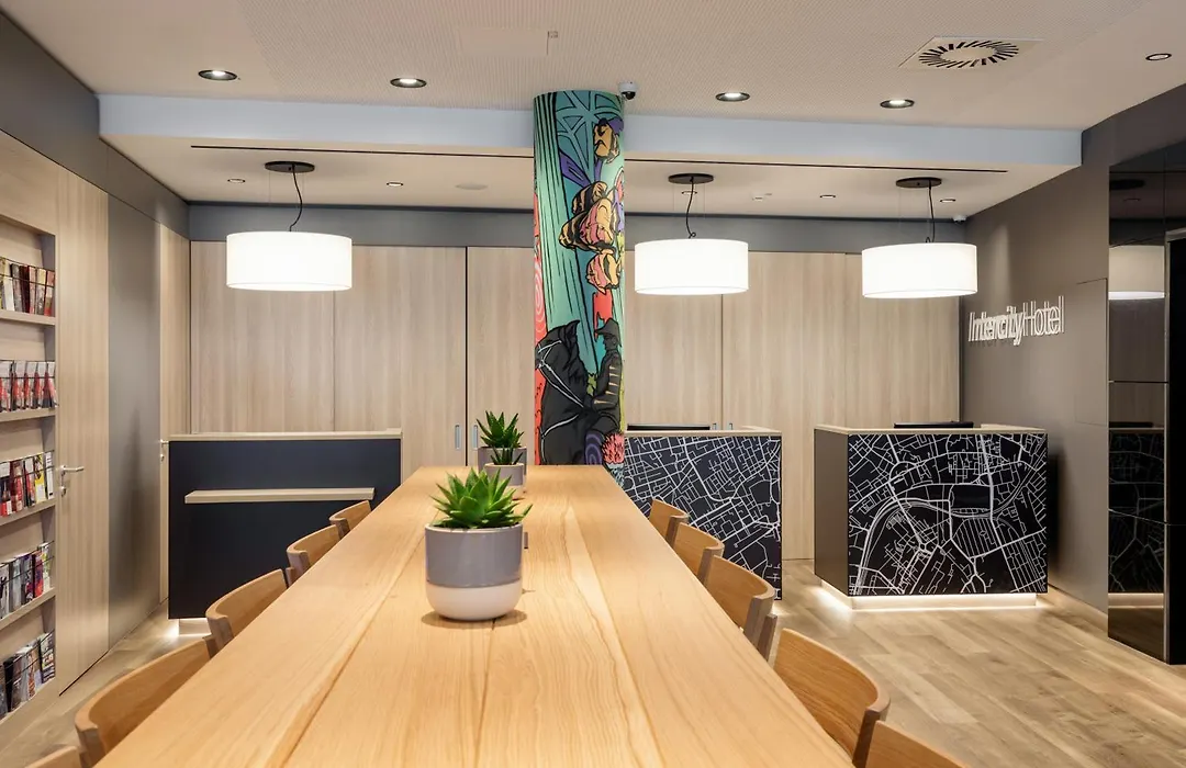 Intercityhotel Wien-1